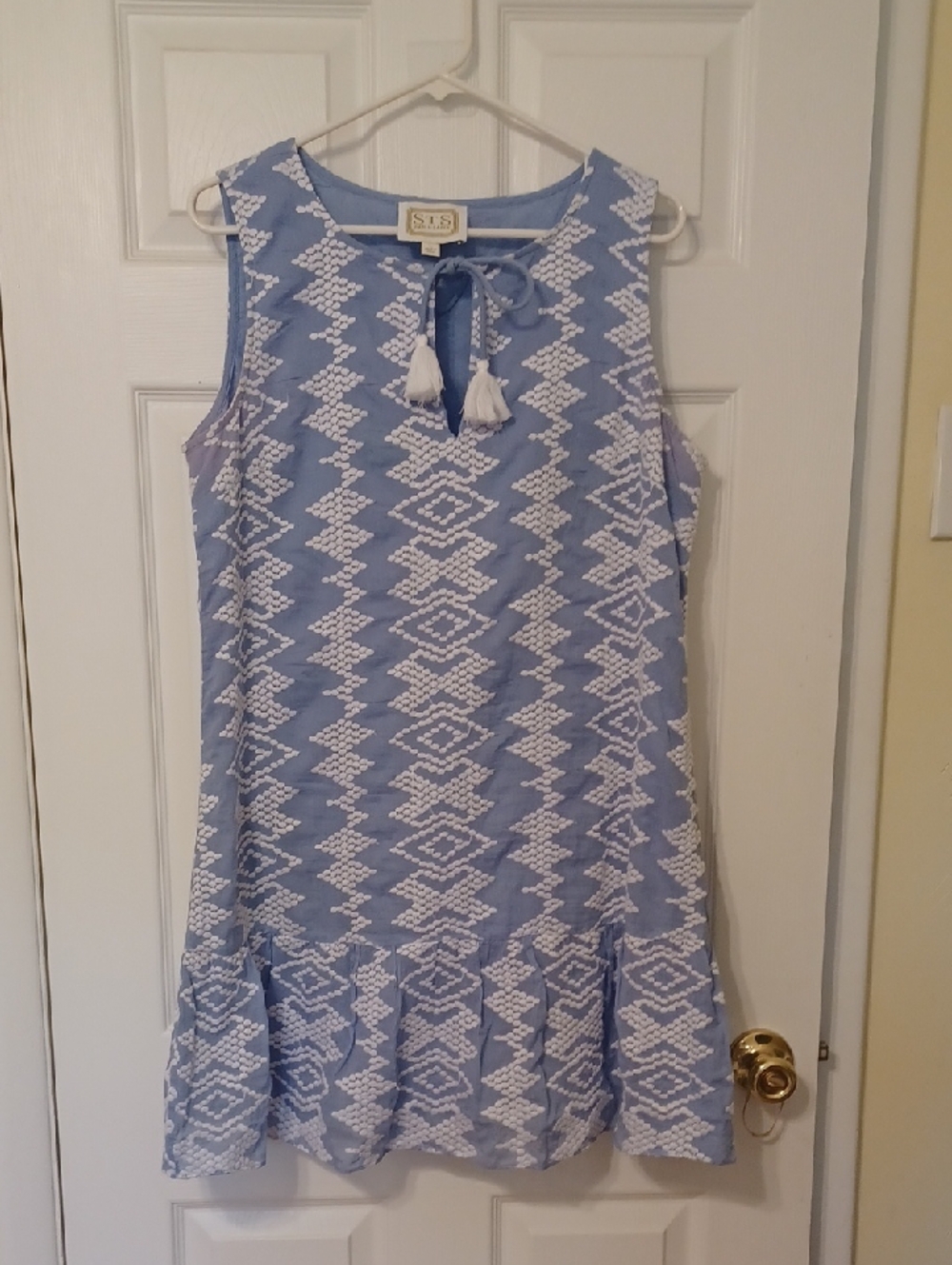 Sail to Sable Sz L, Light Blue Embroidered Tassel mini Dress.